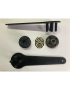 Clé à ergot pour attache avant moteur