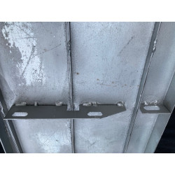 Marche pied coté droit pour chassis court  en voie large.
